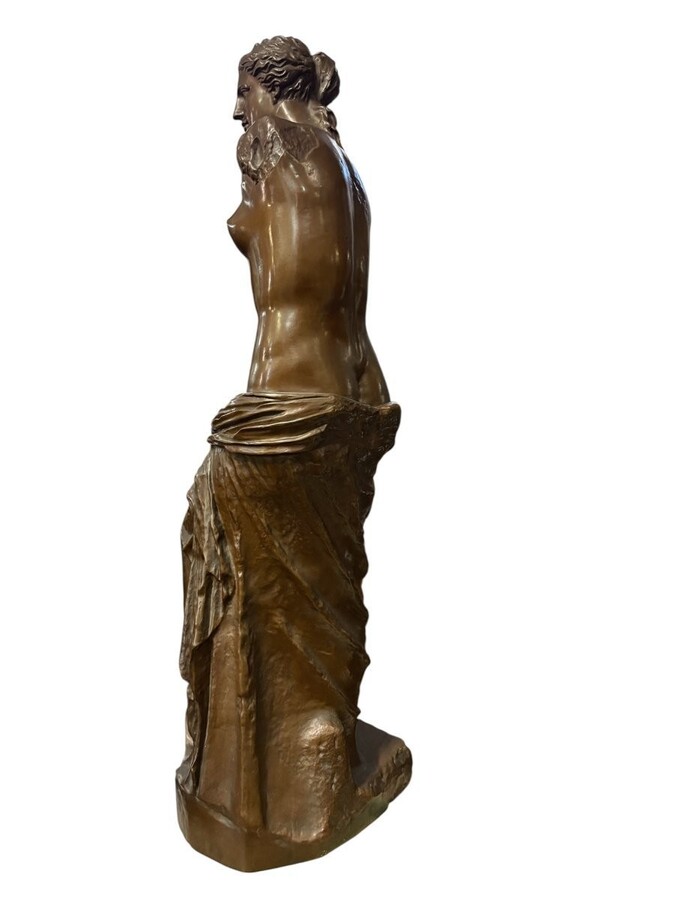 Very large bronze sculpture ‘Venus’ Barbedienne 19th century. (97 cm) Decorative bronze sculpture representing Venus de Milo, with foundry mark and F. Barbedienne foundry. Barbedienne (Ferdinand Barbedienne Paris, 1810-1892)