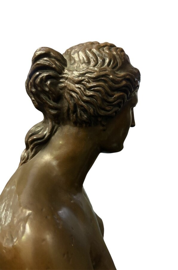 Very large bronze sculpture ‘Venus’ Barbedienne 19th century. (97 cm) Decorative bronze sculpture representing Venus de Milo, with foundry mark and F. Barbedienne foundry. Barbedienne (Ferdinand Barbedienne Paris, 1810-1892)