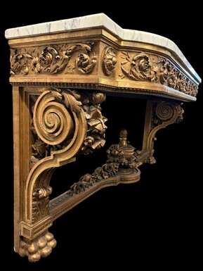 Very large Louis XVI style console table (230 cm) in gilded wood from the 19th century. High-quality console table entirely carved in wood, decorated with gilded motifs, floral scrolls, a large decorative vase in its lower section.