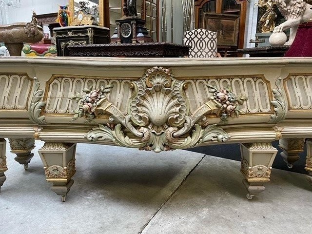 Very Large Wood Carved Flower Box 19th Century ( 166 Cm ). Very Decorative Jardinière In Louis XVI Style With An Inner Tray Of Zinc. Dimensions : Width: 166 Cm Height: 64 Cm Depth: 54 Cm In Good Condition From About 1860-1880