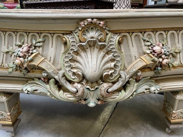 Very Large Wood Carved Flower Box 19th Century ( 166 Cm ). Very Decorative Jardinière In Louis XVI Style With An Inner Tray Of Zinc. Dimensions : Width: 166 Cm Height: 64 Cm Depth: 54 Cm In Good Condition From About 1860-1880