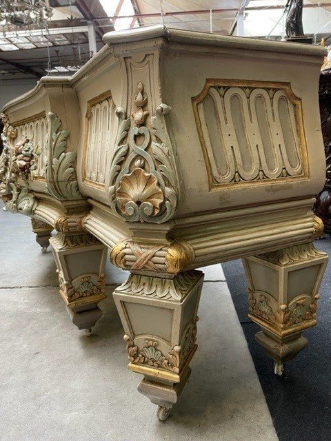 Very Large Wood Carved Flower Box 19th Century ( 166 Cm ). Very Decorative Jardinière In Louis XVI Style With An Inner Tray Of Zinc. Dimensions : Width: 166 Cm Height: 64 Cm Depth: 54 Cm In Good Condition From About 1860-1880